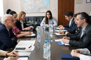 Удължен е крайният срок за обществено обсъждане на проекти на Насоки за кандидатстване по процедури BG05SFPR001-2.003 „Подкрепа за ученици с таланти“ и BG05M2OP001-3.003 „Достъп на уязвими групи и непедагогически персонал до висше образование“