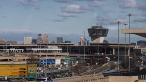 Американски авиокомпании отмениха над 1000 полета заради зимната буря Девин