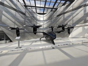 XPeng разкрива високотехнологично превозно средство, включващо самолет, вграден в багажника, стартирането се очаква през втората половина на 2026 г.