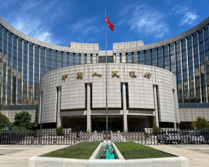 PBOC обещава готовност за политически инструменти